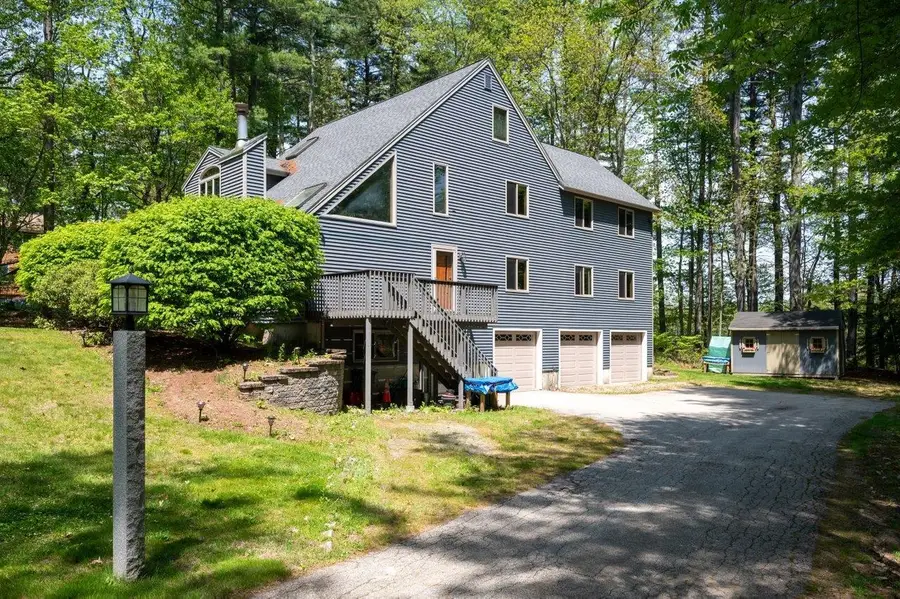 8 Seasons Lane, Londonderry, NH 03053 - #2