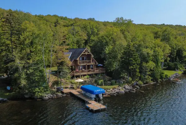 1320 Peacham Pond Road, Peacham, VT 05862