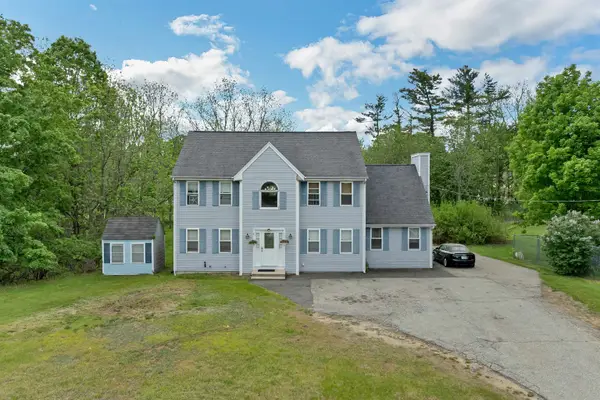 12 Chester Road, Derry, NH 03038