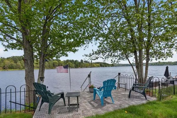 19 Esther Lane, Northwood, NH 03261