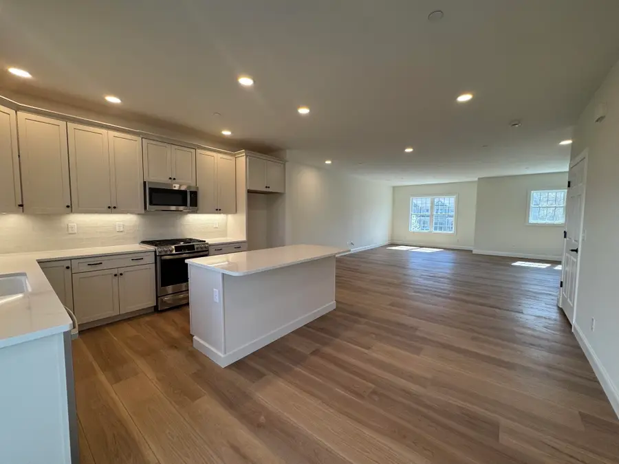 6C Dearborn Circle, Goffstown, NH 03045 - #3