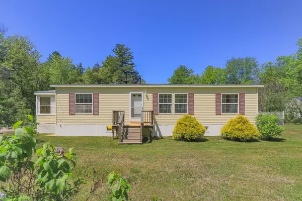 12  Mountain View Road, Deerfield, NH 03037