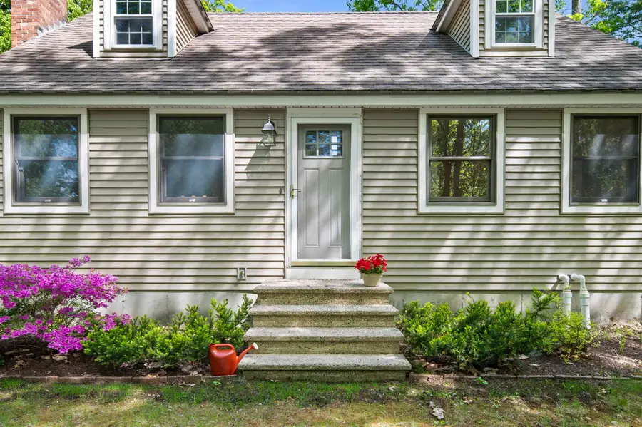 6 Patricia Avenue, Exeter, NH 03833 - #3