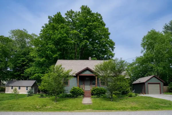 32 Marlboro Avenue, Brattleboro, VT 05301