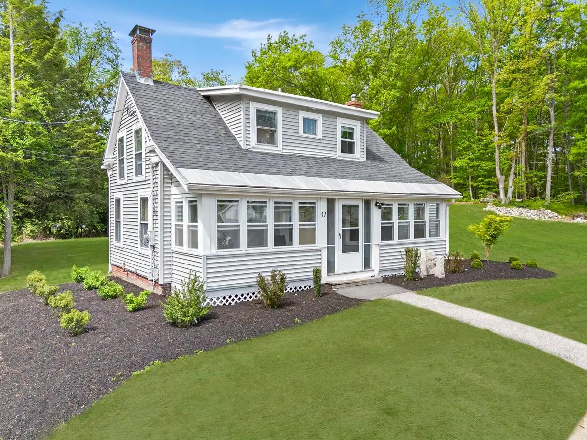17 Blossom Road, Plaistow, NH 03865 - #1