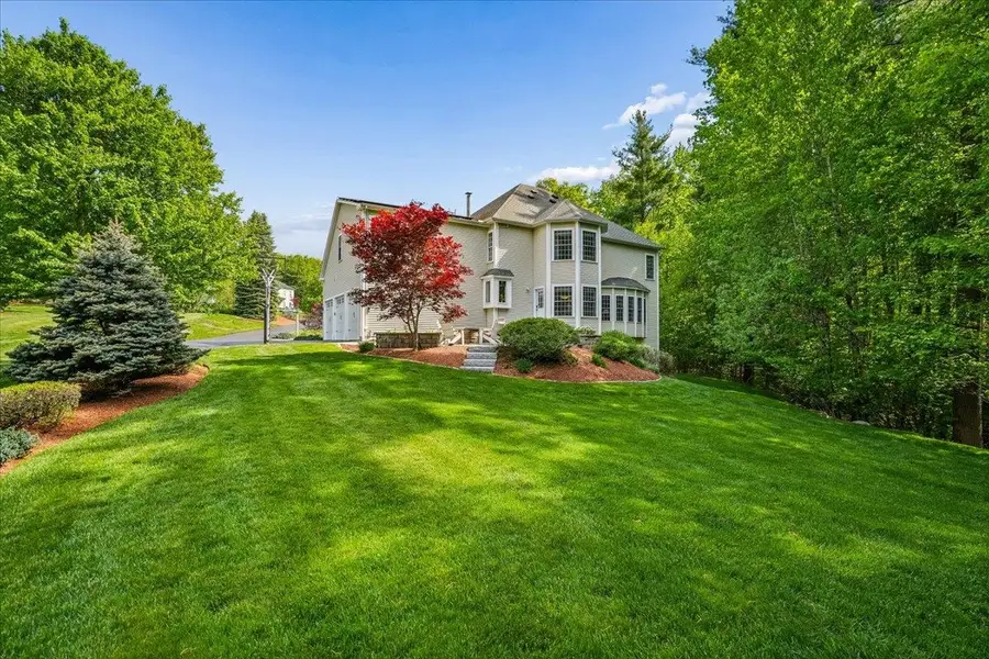 22 Elizabeth Way, Bedford, NH 03110 - #2