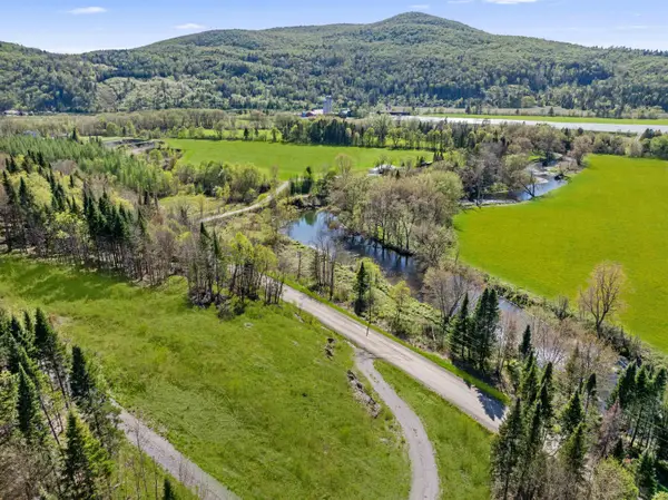 - Hall Stream Road, Pittsburg, NH 03592