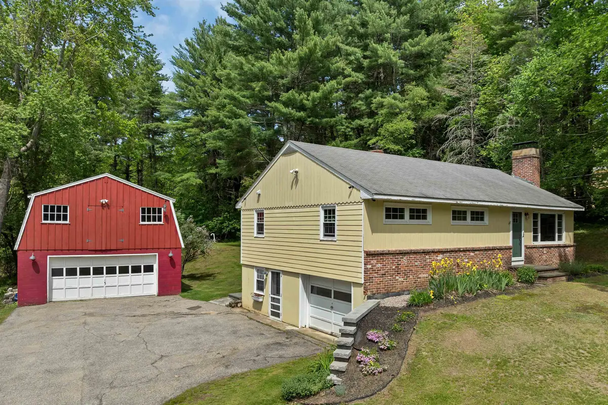 14 Squamscott Road, Stratham, NH 03885 - #1