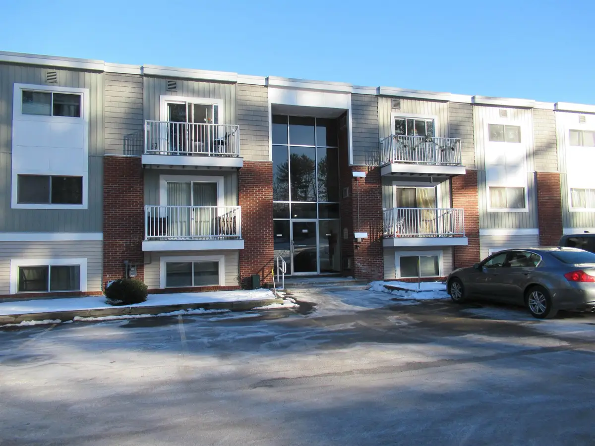 189 N. Capitol Hill Drive, Londonderry, NH 03053 - #1
