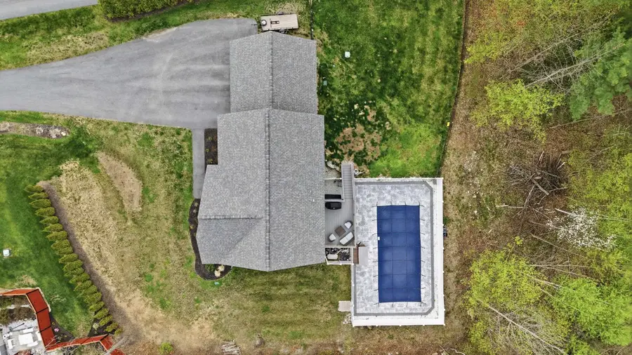 4 Farm Meadows Lane, Londonderry, NH 03053 - #2