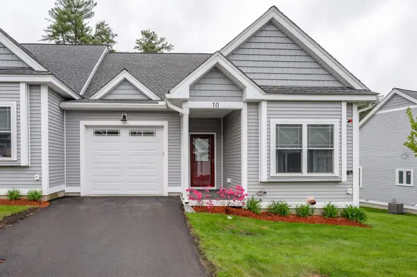 10 Abenaki Circle, Merrimack, NH 03054