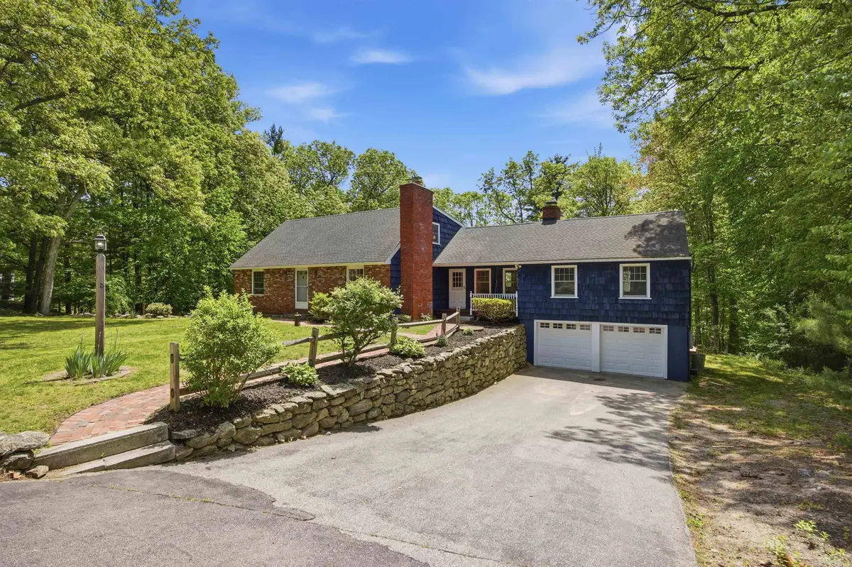 5 Pinecrest Circle, Bedford, NH 03110 - #1