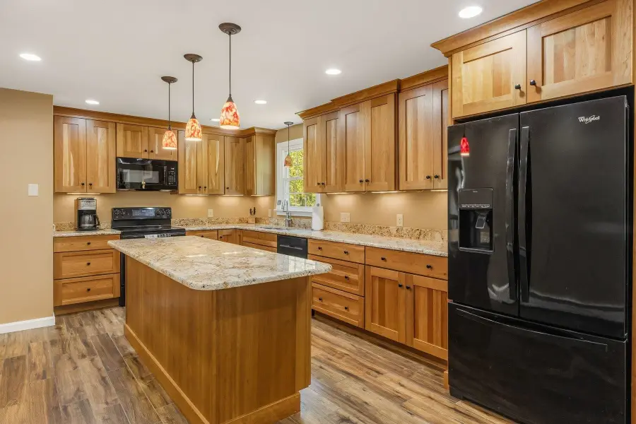 16 Jana Lane, Stratham, NH 03885 - #3