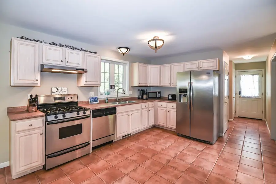262 Whittington Street, Manchester, NH 03104 - #3