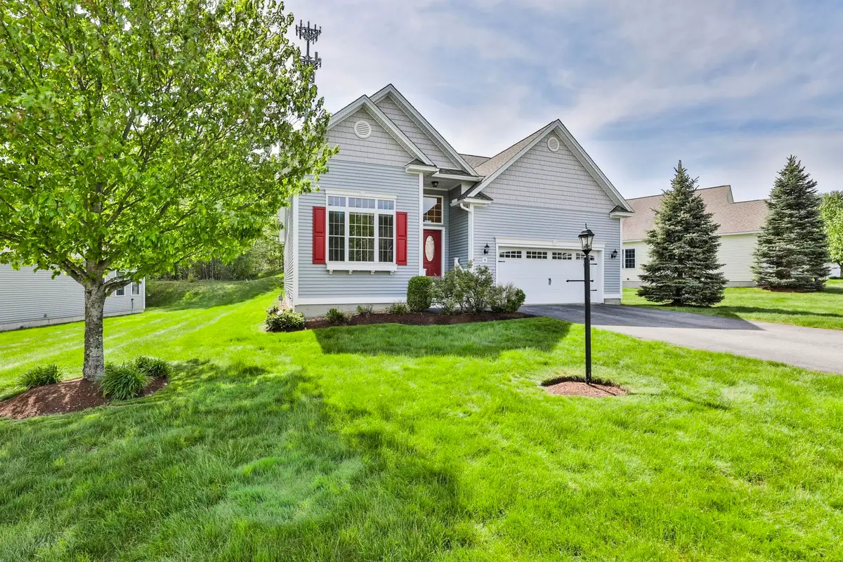 9 Black Forest Circle, Londonderry, NH 03053 - #1