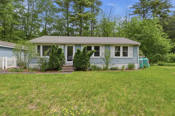 63 Trestle Brook Drive, Nashua, NH 03062