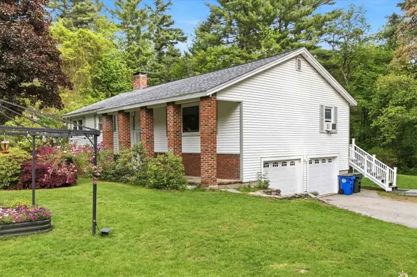 16 Glenwood Drive, Goffstown, NH 03045