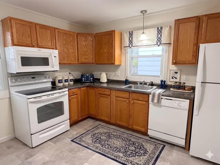 15 Woodbury Lane, Bedford, NH 03110 - #3