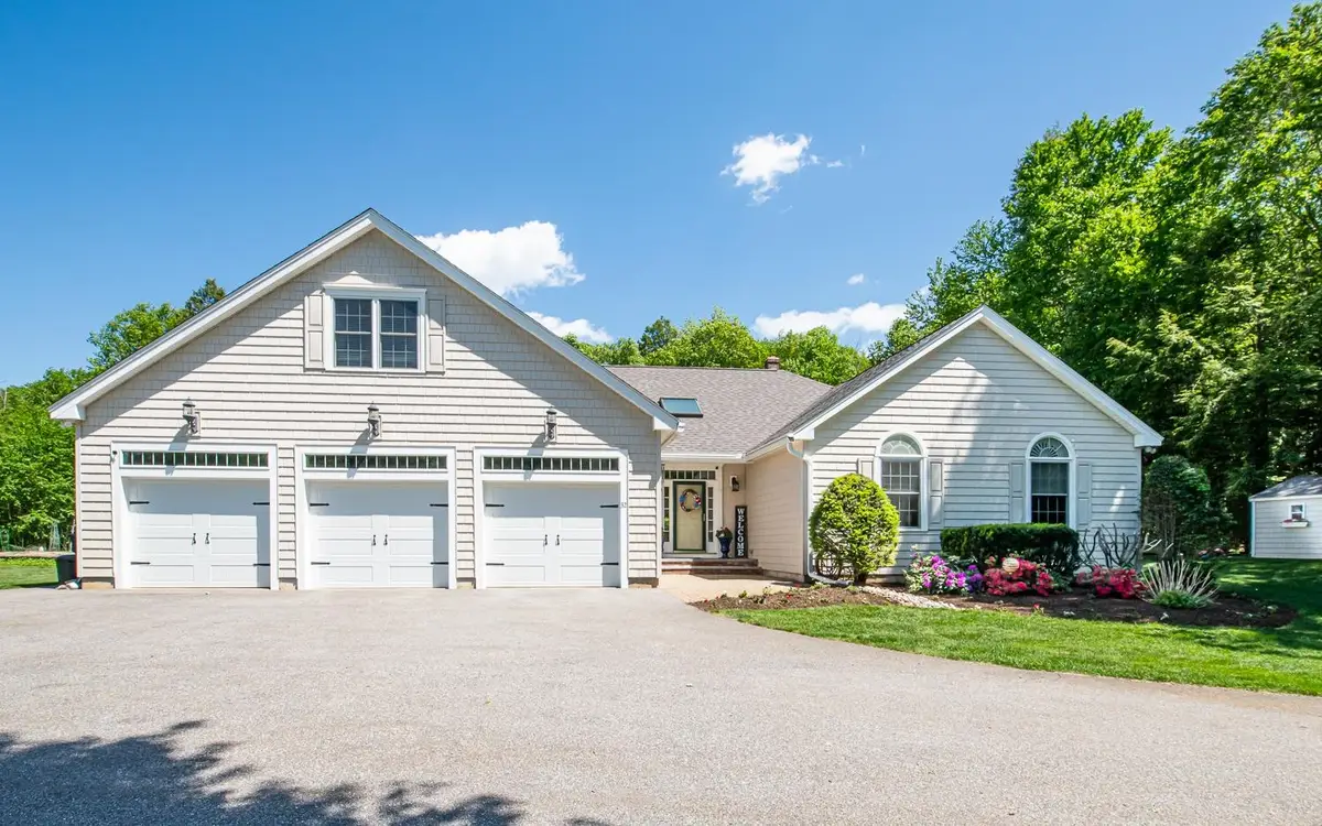 32 Mcintosh Road, Danville, NH 03819 - #1