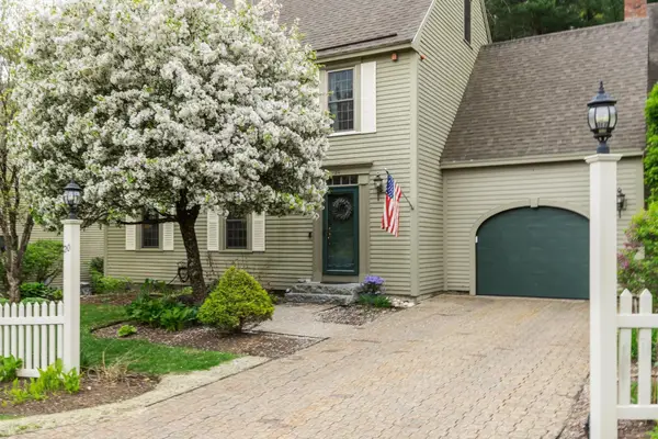 20 Lamplight Drive #29, Atkinson, NH 03811