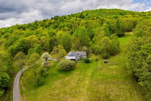 39 Whitcomb Hill Road, Strafford, VT 05070