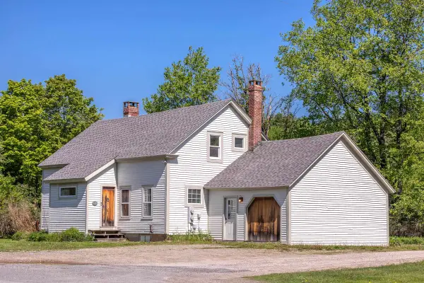 140 Route 30, Winhall, VT 05340