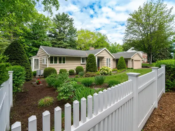 65 DeForest Heights, Burlington, VT 05401