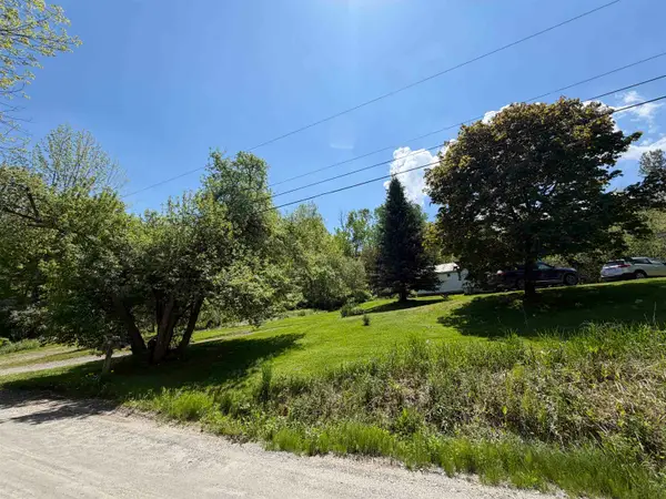 51 Barton Road, Piermont, NH 03779