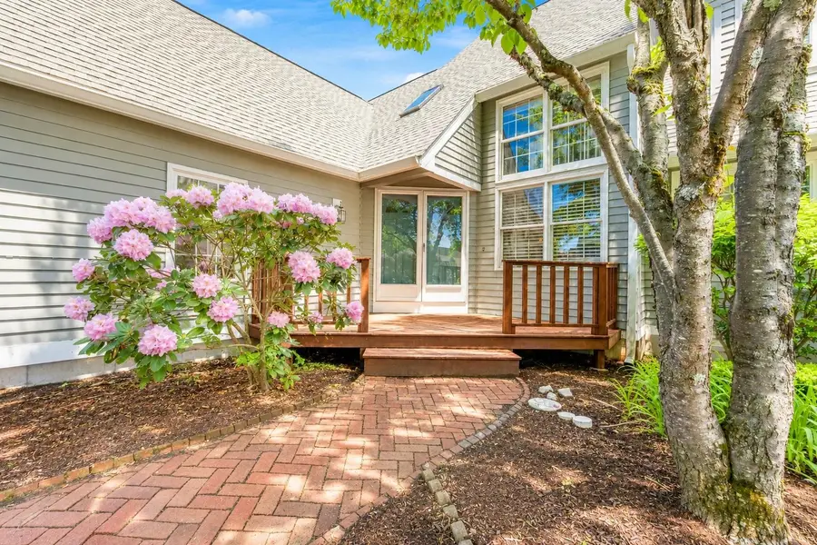 353 Winding Pond Road, Londonderry, NH 03053 - #3