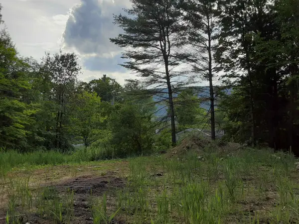 82 South Ln. Lane, West Rutland, VT 05777