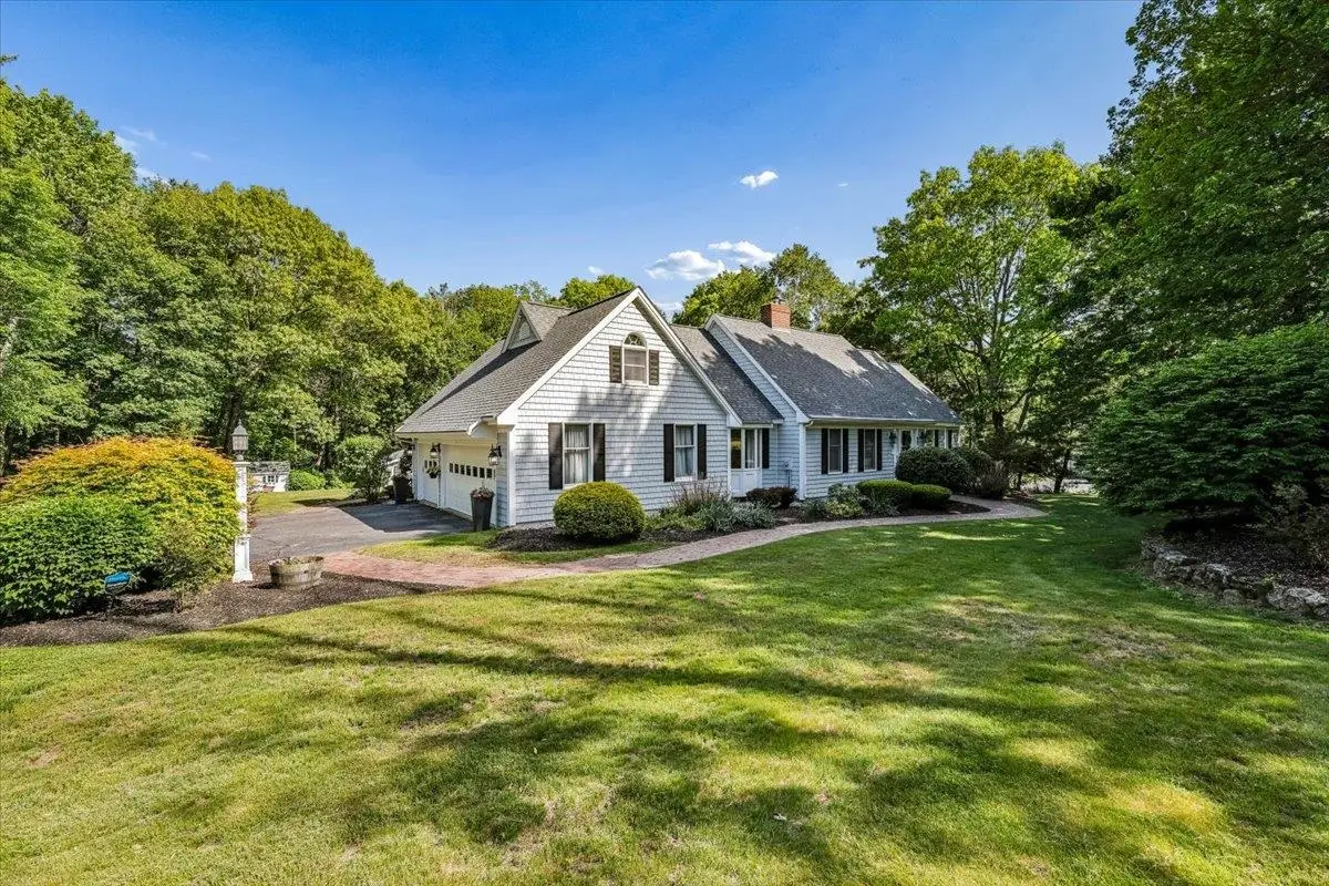 22 Kent Street, Windham, NH 03087 - #1