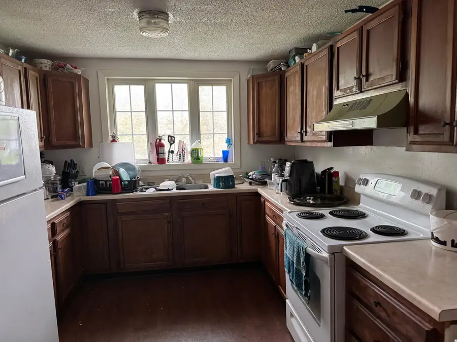905 County Street, Bennington, VT 05201 - #3