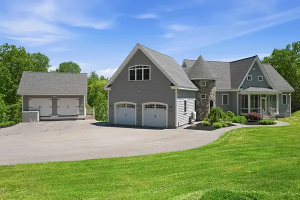 4 South Grater Road, Merrimack, NH 03054