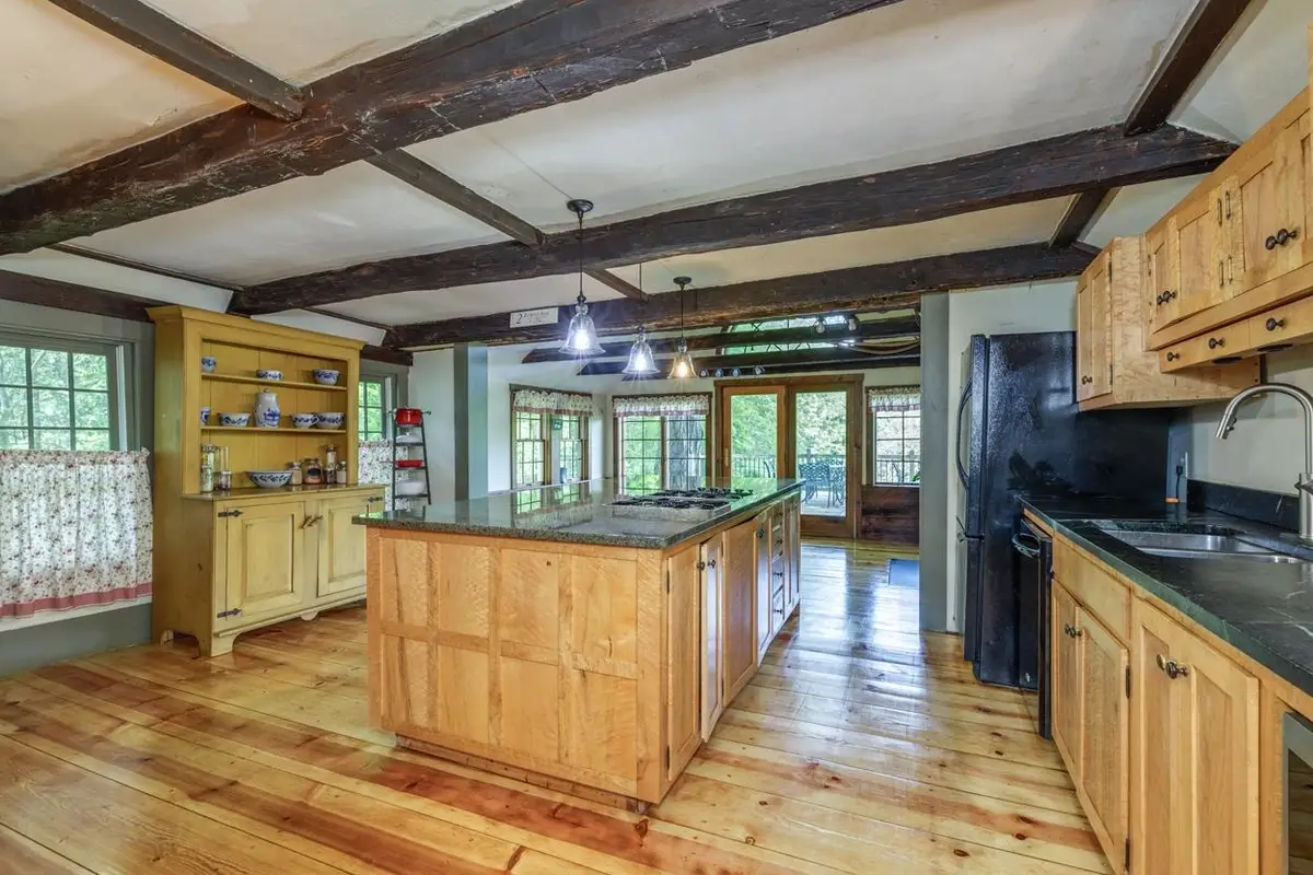 2 Raymond Road, Deerfield, NH 03037 - #1