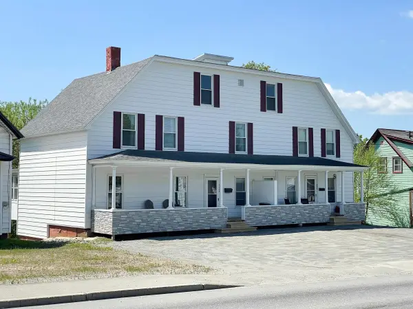 608 East Main Street, Newport City, VT 05855