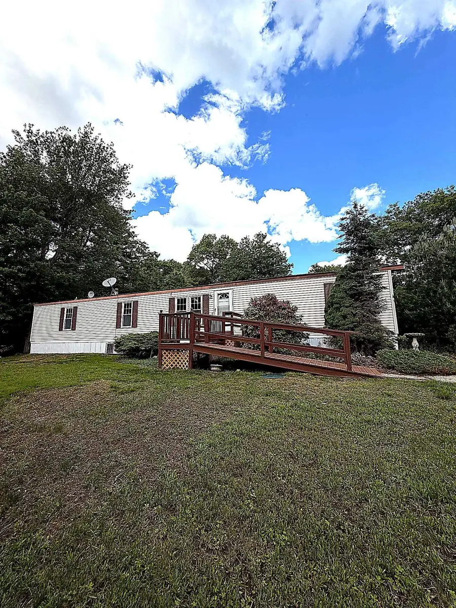 24 Christopher Lane, Fremont, NH 03044 - #3