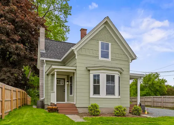 225 Latham Works Lane, Hartford, VT 05001