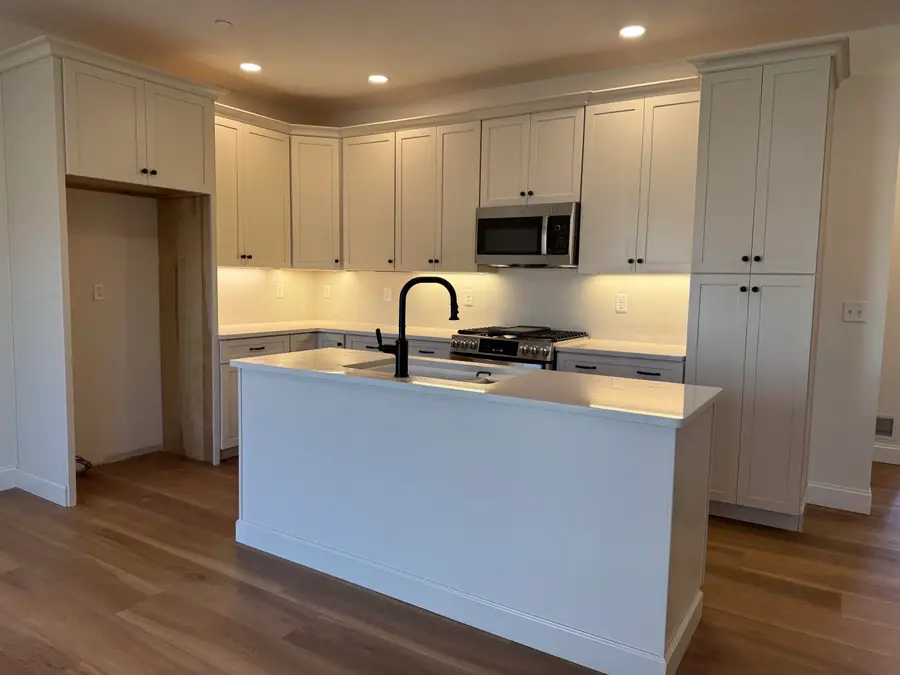 8C Dearborn Circle, Goffstown, NH 03045 - #2