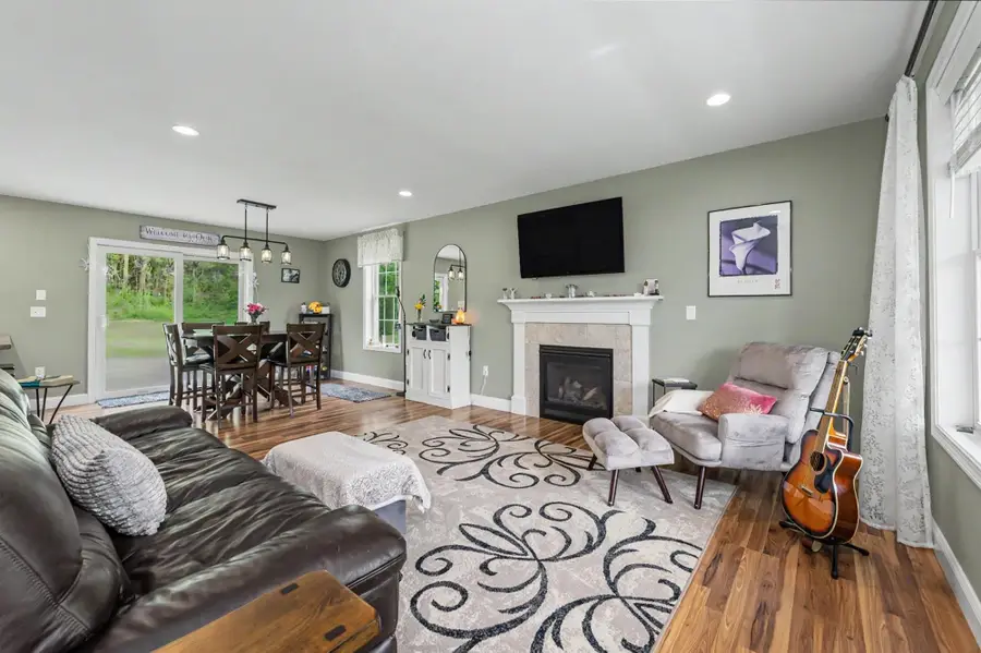 41 Schwinn Drive, Nashua, NH 03062 - #2