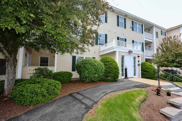 10 Vista Ridge Drive #8, Londonderry, NH 03053
