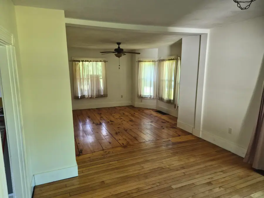 22 Fairview Avenue, Derry, NH 03038 - #2