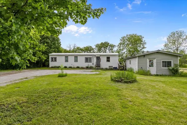 24 Pearl Ave Extension, St. Albans Town, VT 05478