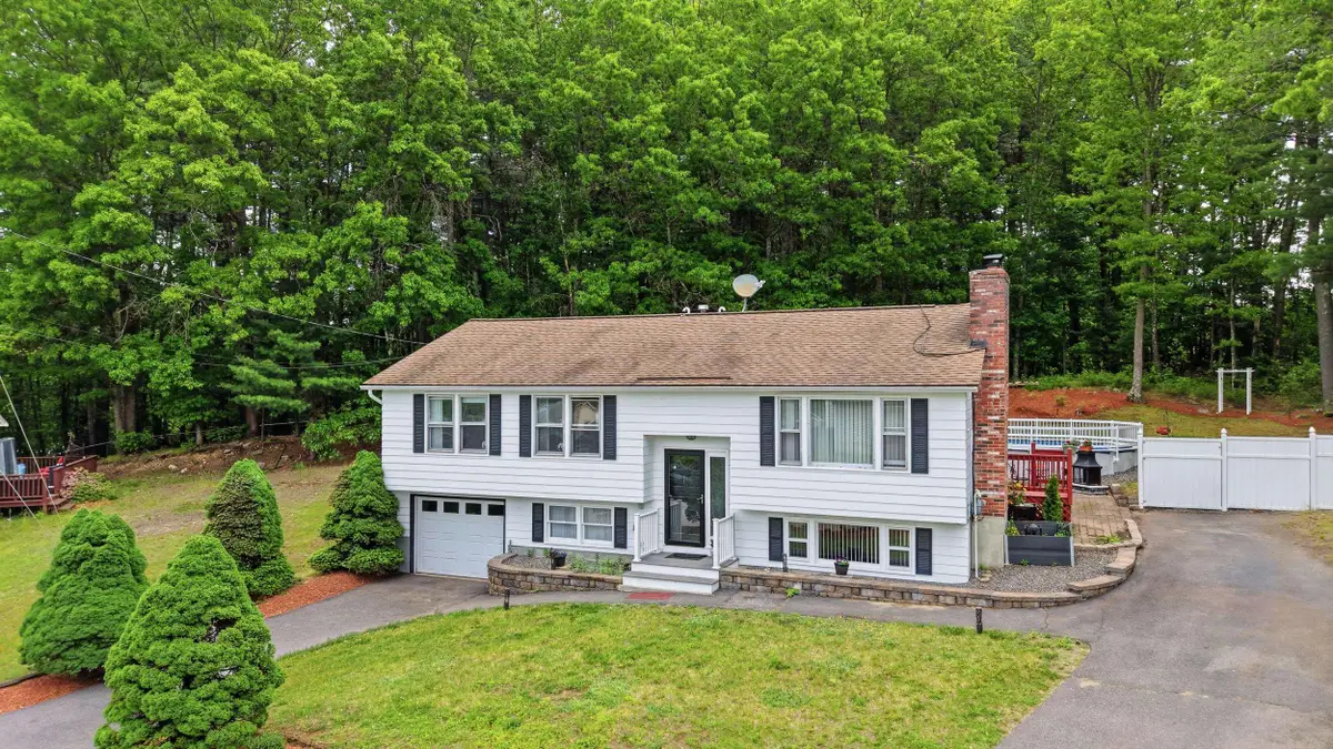 24 Jennifer Drive, Nashua, NH 03062 - #1