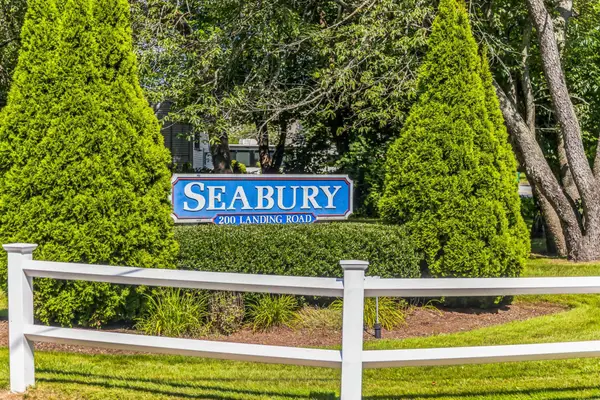 59 Seabury Circle, Hampton, NH 03842