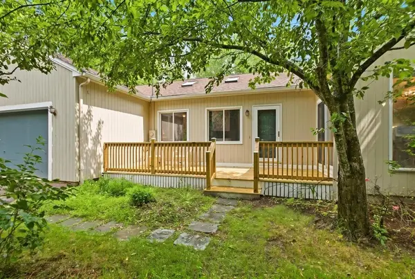 12 Poplar Drive, Raymond, NH 03077