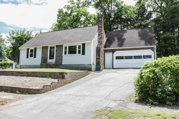 22 Greenwood Drive, Nashua, NH 03062
