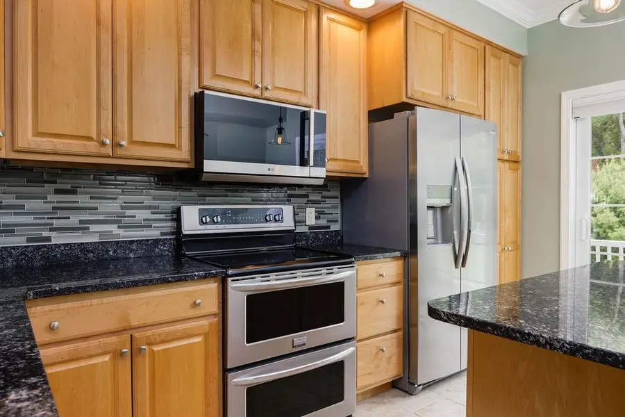 19 Forest Edge Drive, Hanover, NH 03755 - #3