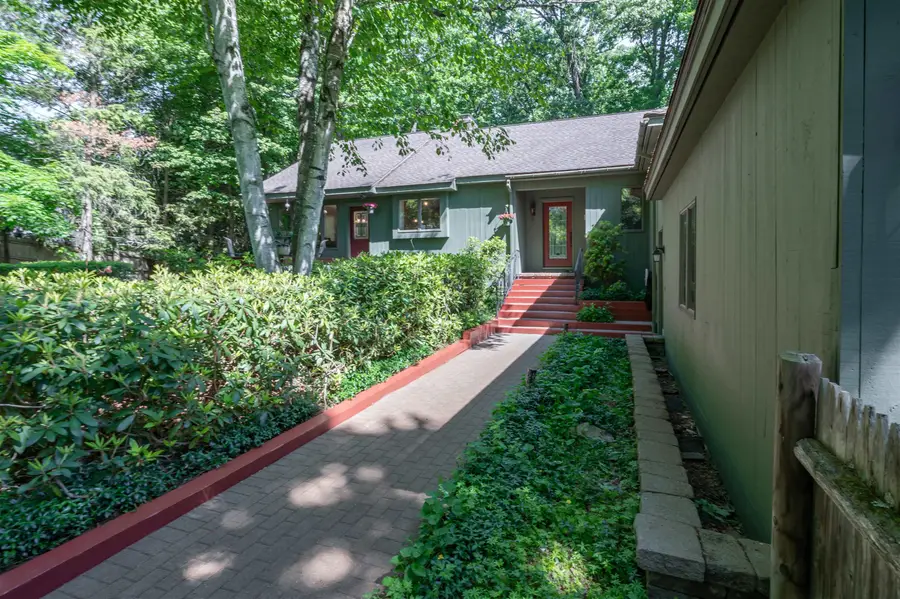 14 Wentworth Street, Nashua, NH 03060 - #3