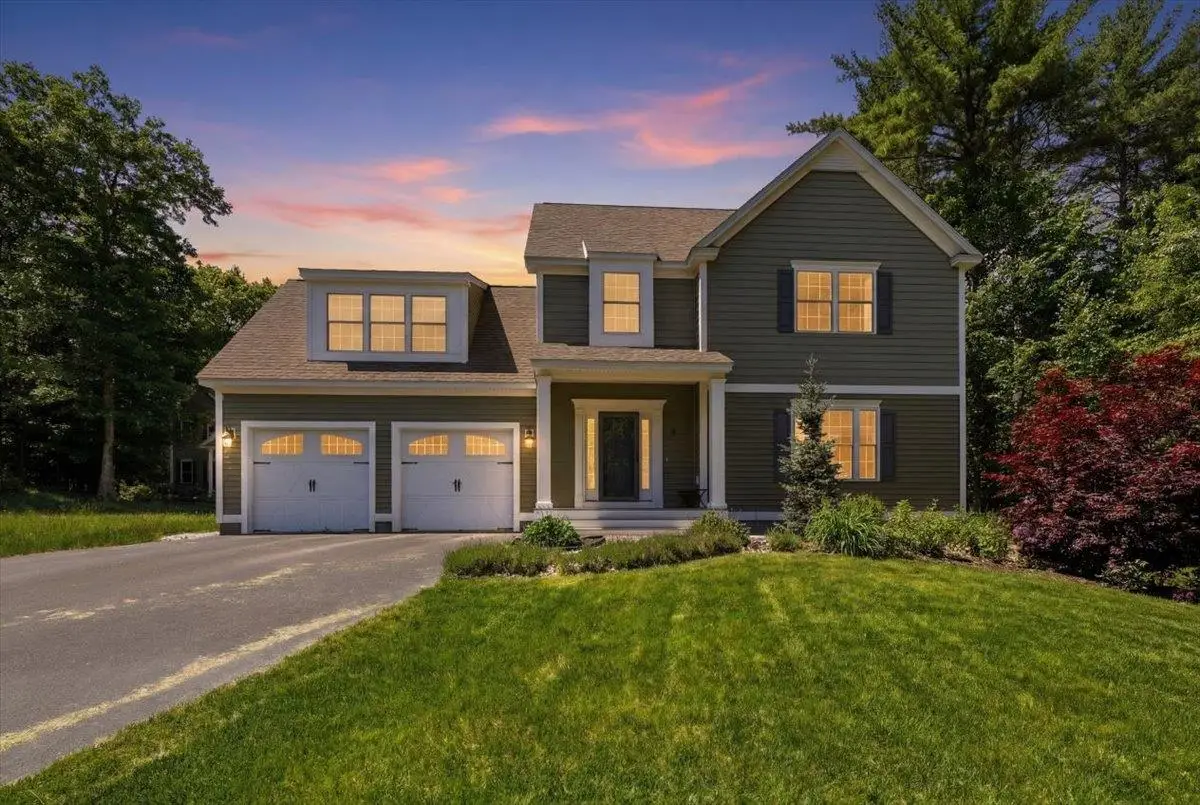18 Hawthorne Drive, Auburn, NH 03032 - #1