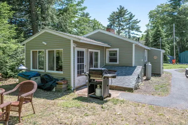 9 Upper Scotland Drive, Raymond, NH 03077